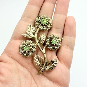 Liz Claiborne Green Rhinestone Seed Pearl Flower Spray pin brooch Gold Tone LC
